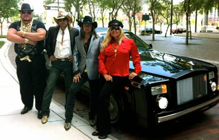 Illustration for article titled For $24,900, Get a "Rolls Royce" Limo!